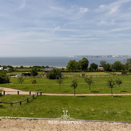 La Tour De Lestuaire Panoramic Sea View & Private Terrace Holiday home *