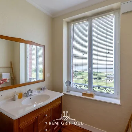 La Tour De L'estuaire Sea View & Shared Garden 6 Guests