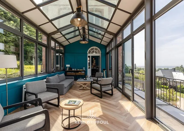 Дом отдыха La Tour De L'estuaire Sea View & Shared Garden 6 Guests *