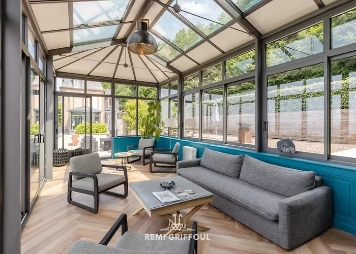 Дом отдыха La Tour De L'estuaire Sea View & Shared Garden 6 Guests *