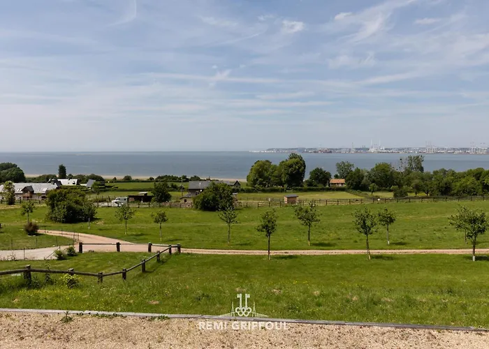 La Tour De L'estuaire Sea View & Shared Garden 6 Guests Дом отдыха *